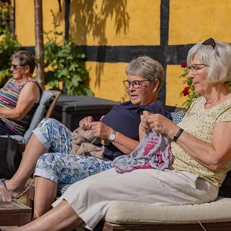 Pension Slaegtsgaarden Аллинге Экстерьер фото
